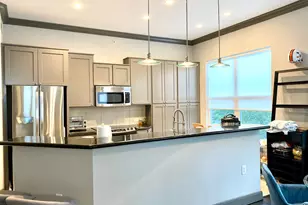 1010 Rosine St, Houston, TX 77019 - Photo 3