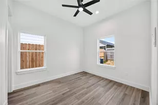 7926 Jester St, Houston, TX 77051 - Photo 43
