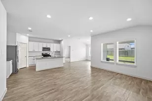 1702 Plantation Pl, Baytown, TX 77523 - Photo 17