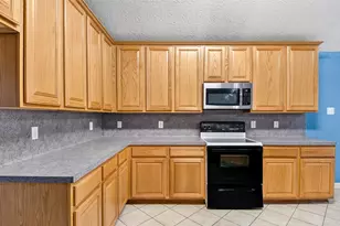 24019 Surreygate Dr, Spring, TX 77373 - Photo 7