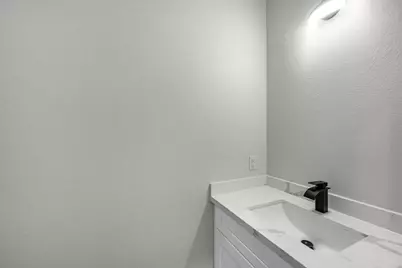 5020 Sayers Street #B, Houston, TX 77026 - Photo 11