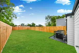 934 South Ln, Houston, TX 77088 - Photo 3