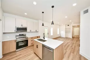 934 South Ln, Houston, TX 77088 - Photo 17