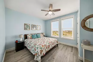 4121 Pointe W Dr, Galveston, TX 77554 - Photo 15