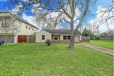 4627 Maple Street, Bellaire, TX 77401 - Photo 1