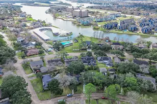 18230 Caprice Ln, Houston, TX 77058 - Photo 19