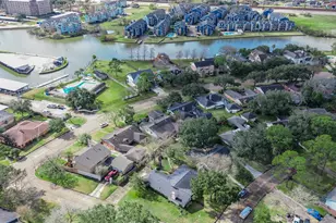 18230 Caprice Ln, Houston, TX 77058 - Photo 21