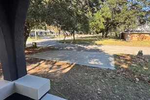 1616 N Travis St, Liberty, TX 77575 - Photo 15