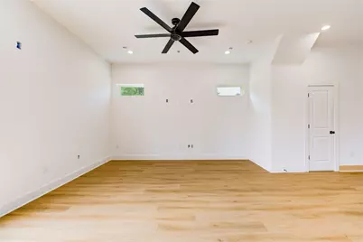 9007 Noel A and B Street, Houston, TX 77033 - Photo 23