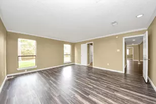 4701 Spring Ln, Baytown, TX 77521 - Photo 13