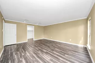 4701 Spring Ln, Baytown, TX 77521 - Photo 11