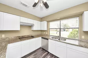 4701 Spring Ln, Baytown, TX 77521 - Photo 27
