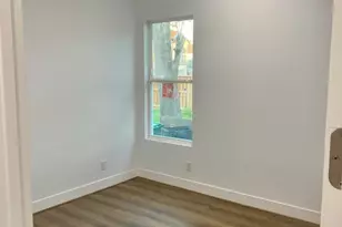 204 E 30th St, Houston, TX 77018 - Photo 9