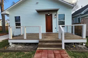 204 E 30th St, Houston, TX 77018 - Photo 3