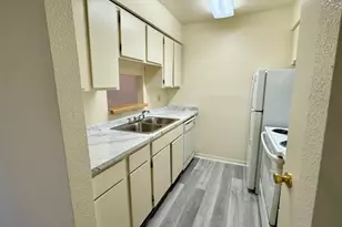 9101 Country Creek Dr, Houston, TX 77036 - Photo 13