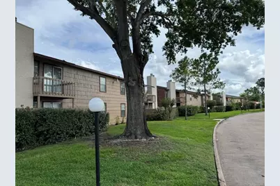 9101 Country Creek Drive #306, Houston, TX 77036 - Photo 17