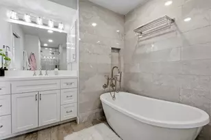 121 N Post Oak Ln, Houston, TX 77024 - Photo 19