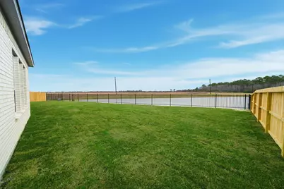 101 Lake Woodshore Court, Clute, TX 77531 - Photo 29