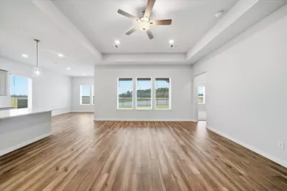 101 Lake Woodshore Court, Clute, TX 77531 - Photo 11