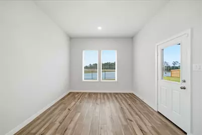 101 Lake Woodshore Court, Clute, TX 77531 - Photo 13