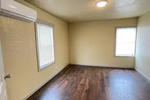 609 N Avenue D, Freeport, TX 77541 - Photo 9