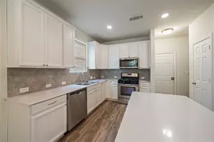 2055 Lost Timbers Dr, Conroe, TX 77304 - Photo 15