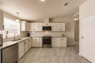 21631 County Rd 37492, Cleveland, TX 77327 - Photo 9