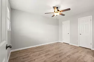 907 Northbend Dr, Baytown, TX 77521 - Photo 25