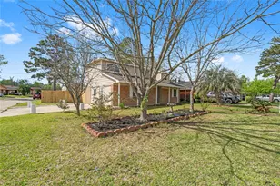 907 Northbend Dr, Baytown, TX 77521 - Photo 1