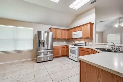 8402 Coleus Lane, Baytown, TX 77521 - Photo 11