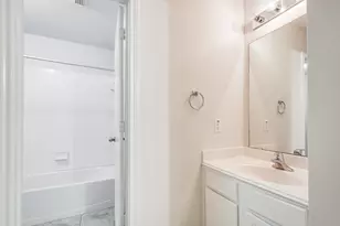 8402 Coleus Ln, Baytown, TX 77521 - Photo 25