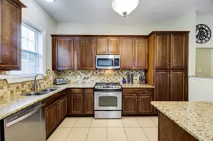 411 W 14th Street W, Houston, TX 77008 - Photo 7