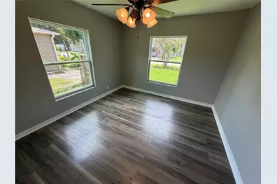 7619 Ilex Street, Houston, TX 77012 - Photo 9