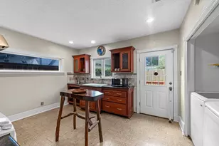 912 Robbie St, Houston, TX 77009 - Photo 19
