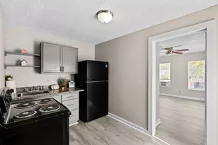 3116 Avenue L, Galveston, TX 77550 - Photo 3