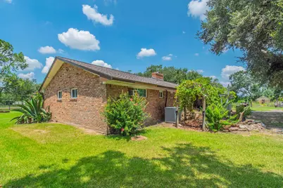 9235 Ruth Road, Rosharon, TX 77583 - Photo 7