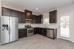 107 Silver Sky Ct, Conroe, TX 77304 - Photo 9