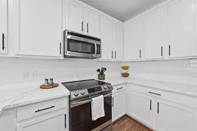 3001 Murworth Drive #1702, Houston, TX 77025 - Photo 9