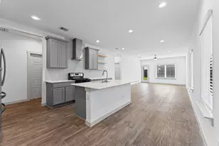 12503 Newport Arch Ln, Houston, TX 77047 - Photo 7