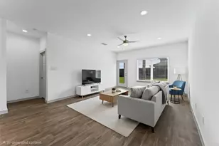 12503 Newport Arch Ln, Houston, TX 77047 - Photo 11