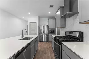 12503 Newport Arch Ln, Houston, TX 77047 - Photo 9