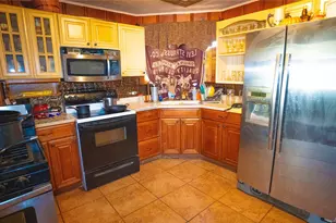 108 7th St, Palestine, TX 75803 - Photo 5