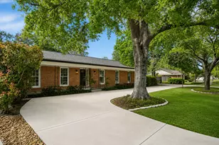 1902 Chimney Rock Rd, Houston, TX 77056 - Photo 25