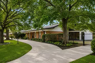 1902 Chimney Rock Rd, Houston, TX 77056 - Photo 27