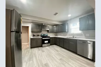 628 King Street, Houston, TX 77022 - Photo 9