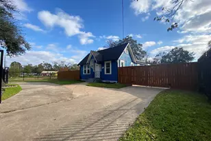 628 King St, Houston, TX 77022 - Photo 23