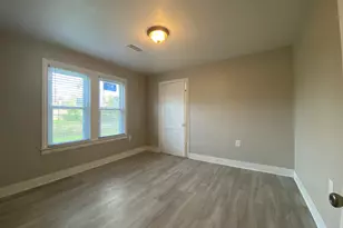 628 King St, Houston, TX 77022 - Photo 19