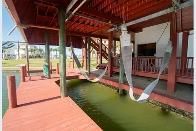 16619 Bayfront Drive, Jamaica Beach, TX 77554 - Photo 7
