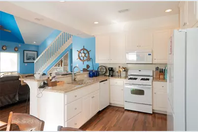 16619 Bayfront Drive, Jamaica Beach, TX 77554 - Photo 17