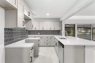 2222 N Grand Boulevard, Pearland, TX 77581 - Photo 7